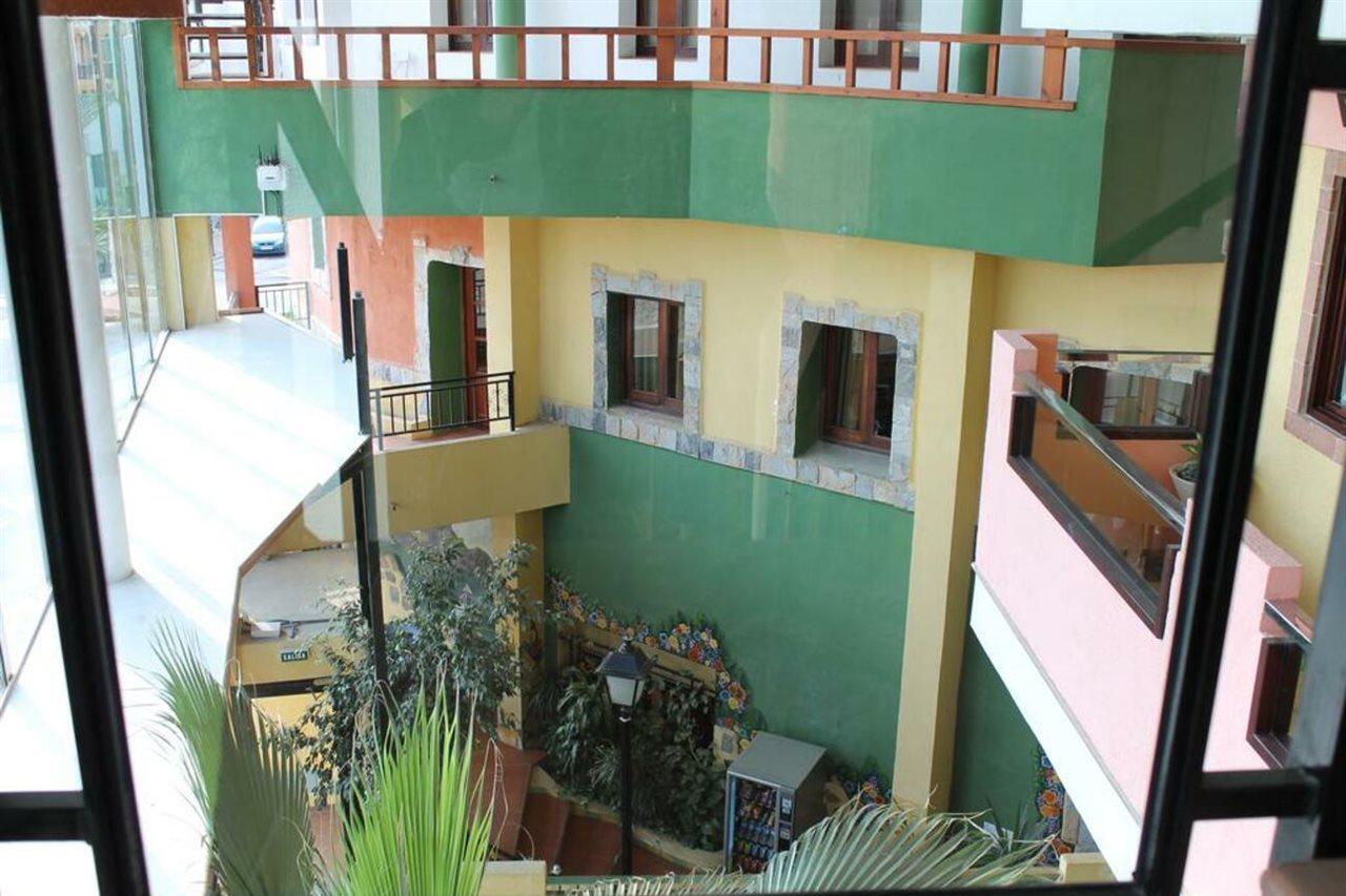 Hostal León Dormido Polop Exterior foto