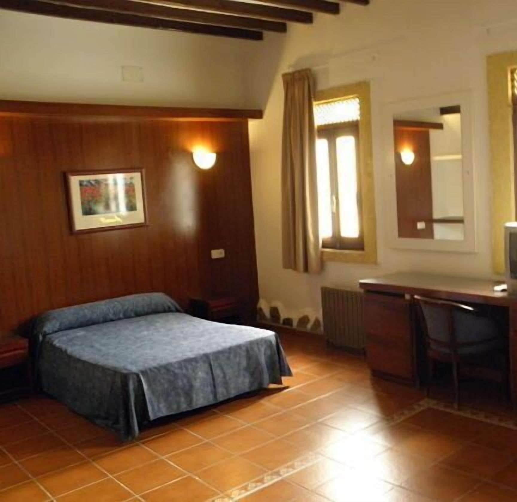 Hostal León Dormido Polop Exterior foto